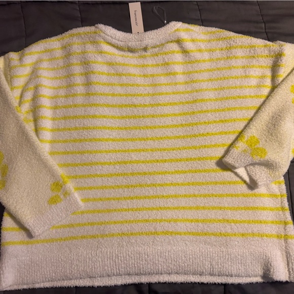 Francesca's Collections White and Yellow Striped Sweater - Picture 4 of 4